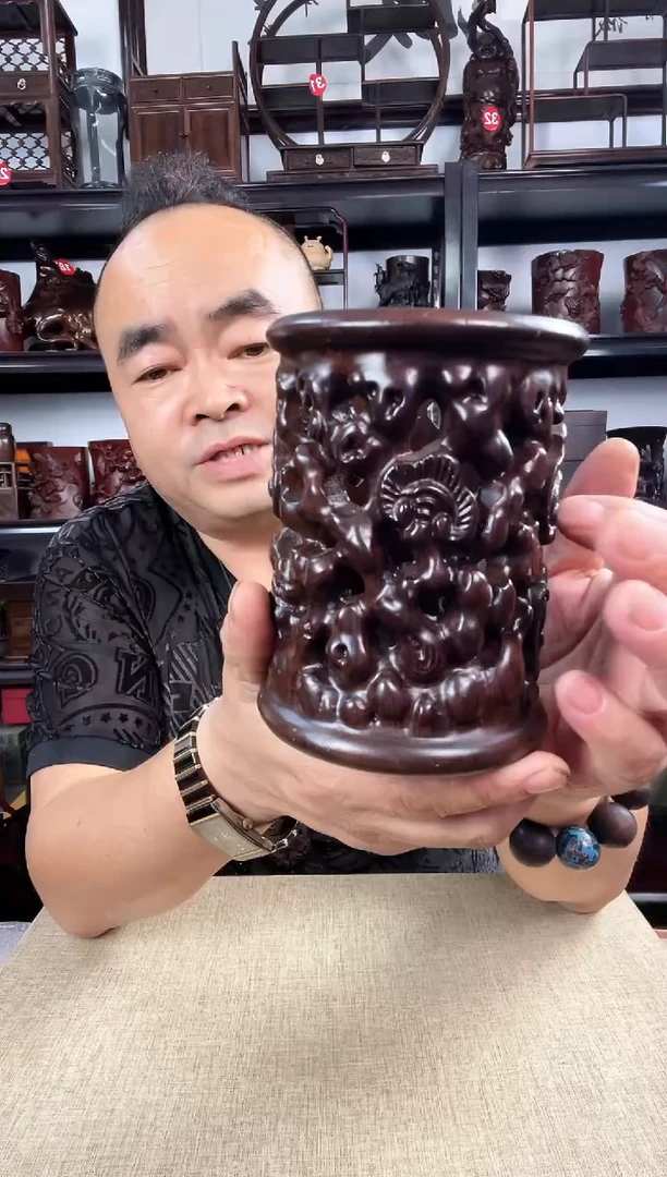 木新款笔筒老李红木工艺品