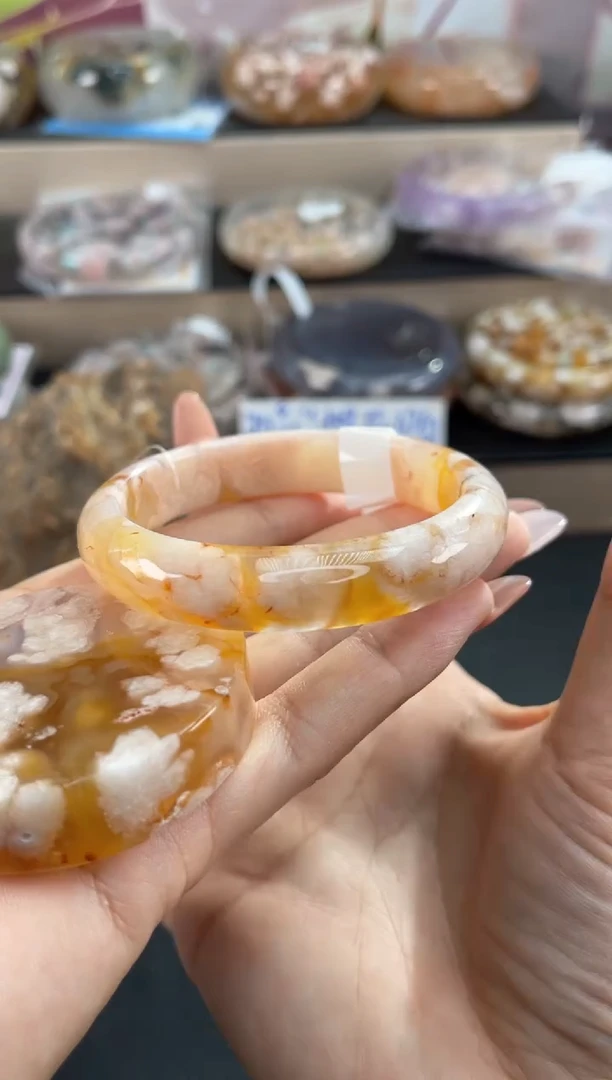 未镶嵌手镯石英质玉55