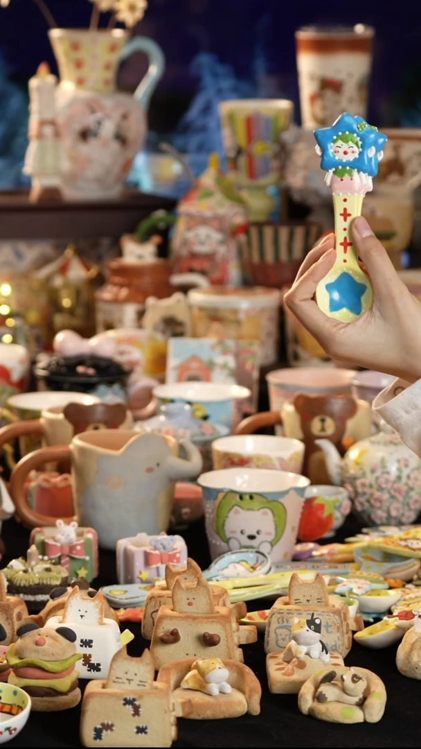 摆件陶景德镇釉下彩手绘设计师款陶瓷