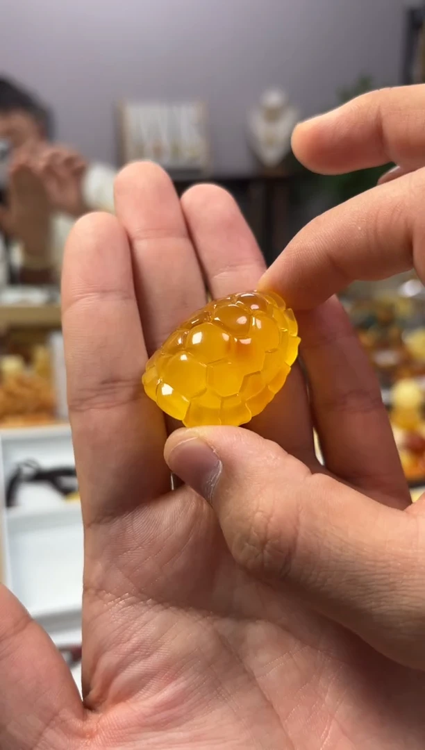 【闪购商品】蜜蜡裸石未镶嵌富甲