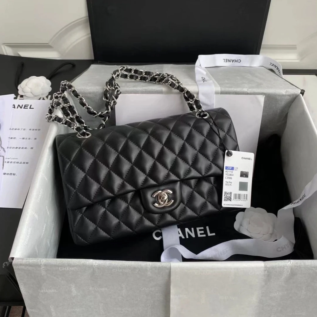 99新 Chanel/香奈儿 展会外场！黑银cf中号包