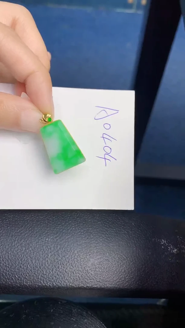 【闪购商品】翡翠颈饰18K金镶嵌000000000