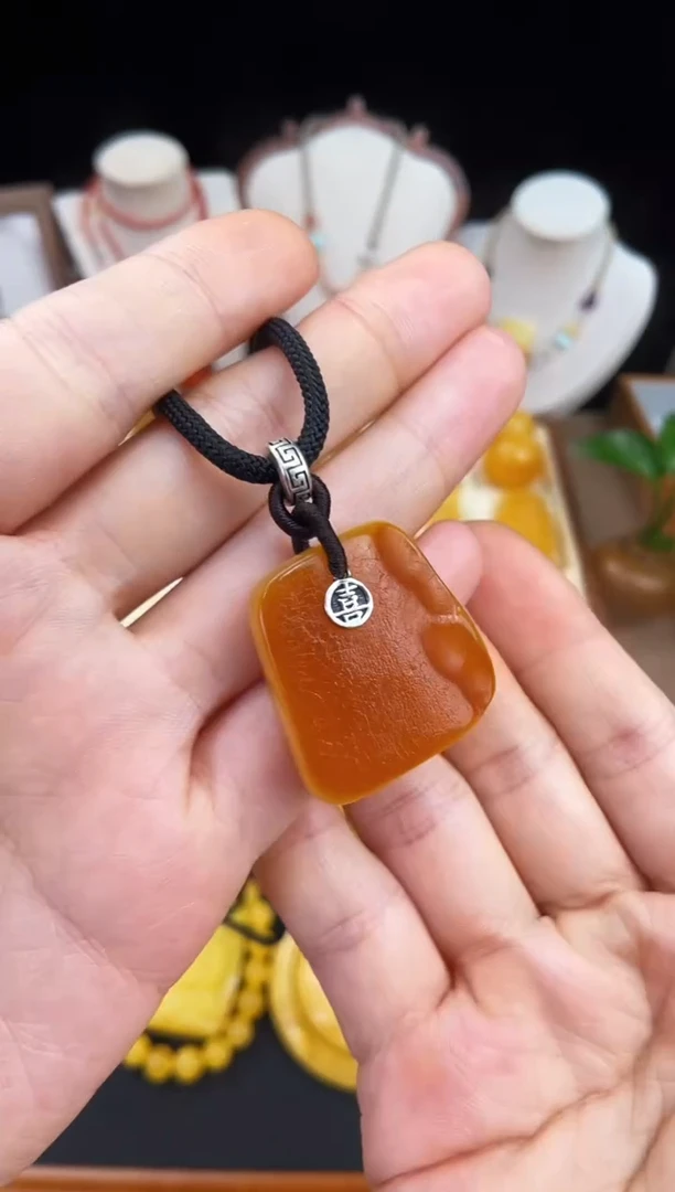 琥珀未镶嵌珠宝奇石柒月