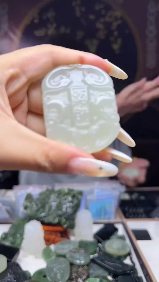 和田玉未镶嵌挂件和田玉买一发一