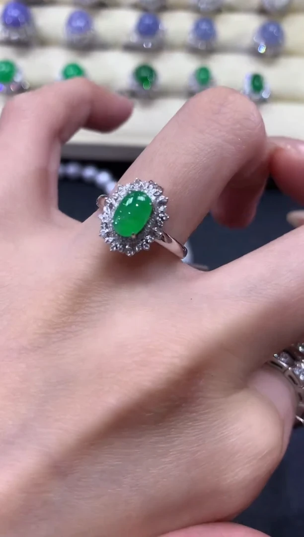 【闪购商品】翡翠戒指18K金镶嵌a110