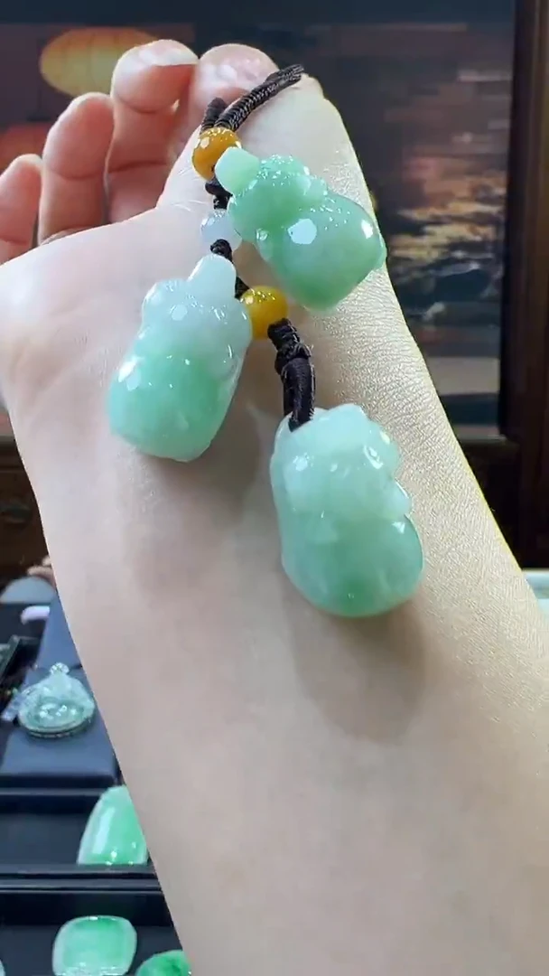 未镶嵌挂件翡翠猪猪包挂