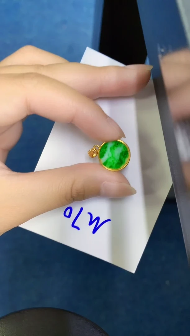 翡翠未镶嵌颈饰000000000