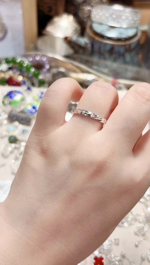 无足银水波纹戒指