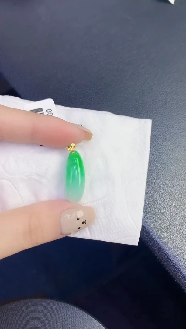 颈饰18K金镶嵌翡翠缅甸天然翡翠A货