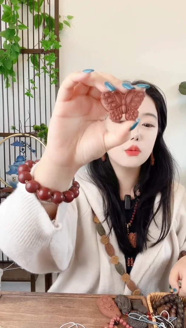 珠串玫瑰养心花蝴蝶