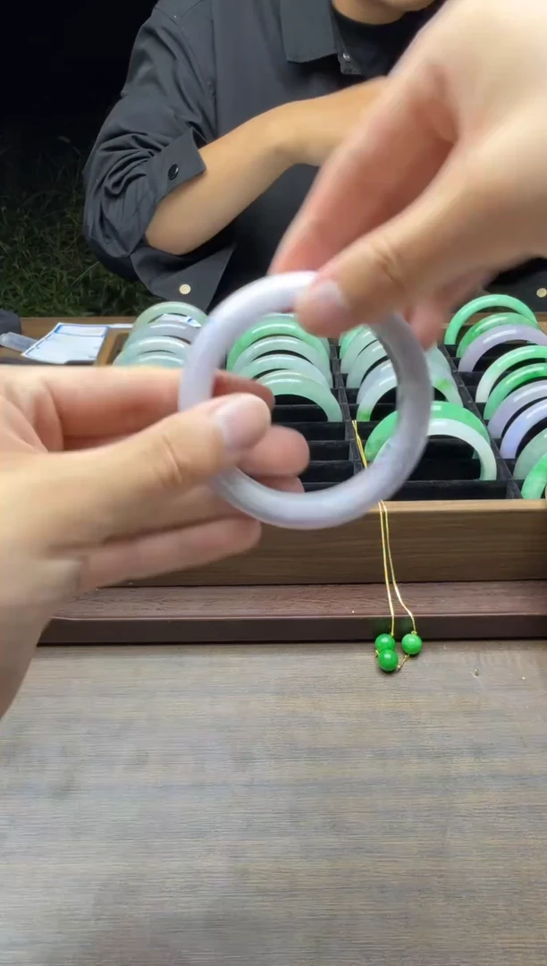 未镶嵌手镯翡翠A09