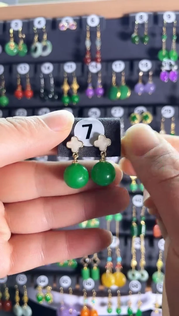 【闪购商品】翡翠耳饰银S925镶嵌7....