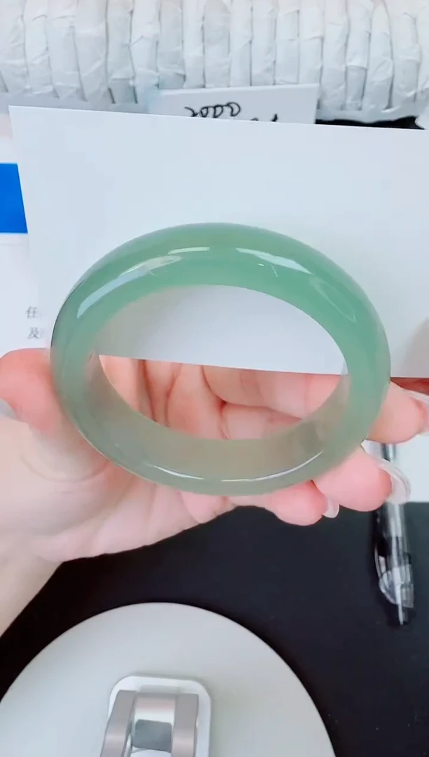 未镶嵌手镯石英质玉87/52