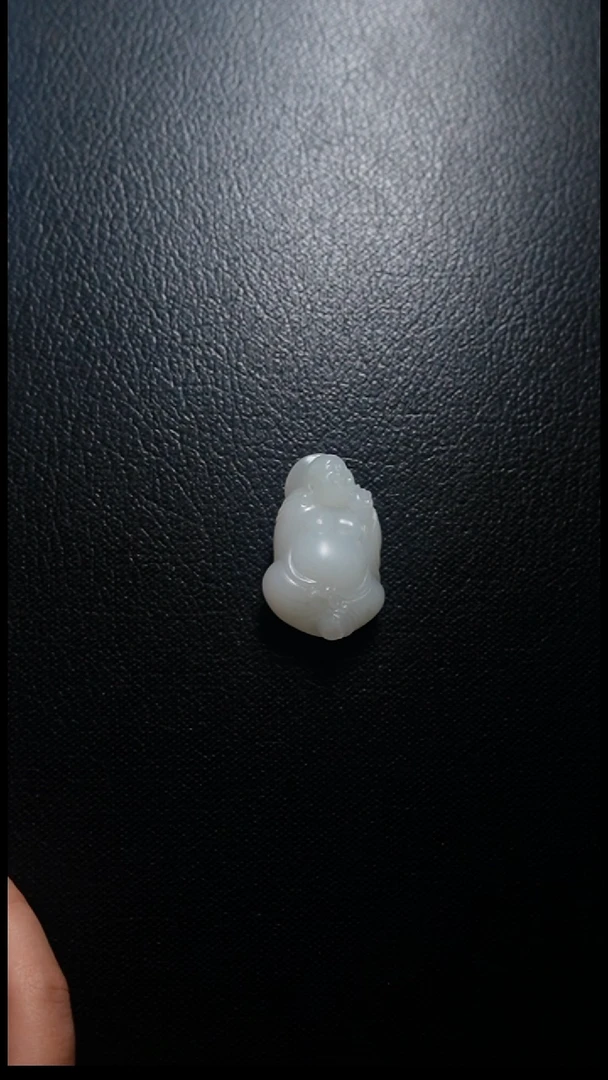 颈饰未镶嵌和田玉佛公