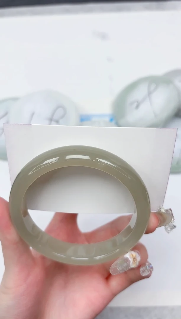 未镶嵌手镯石英质玉277-62.4