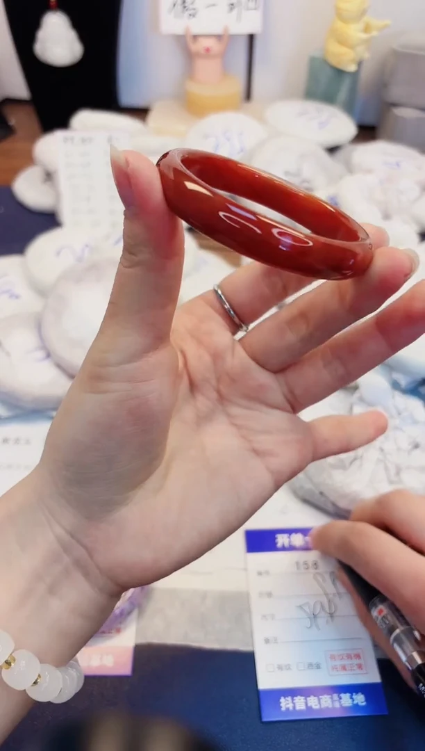 【闪购商品】石英质玉手镯未镶嵌158-玛瑙-圈口54