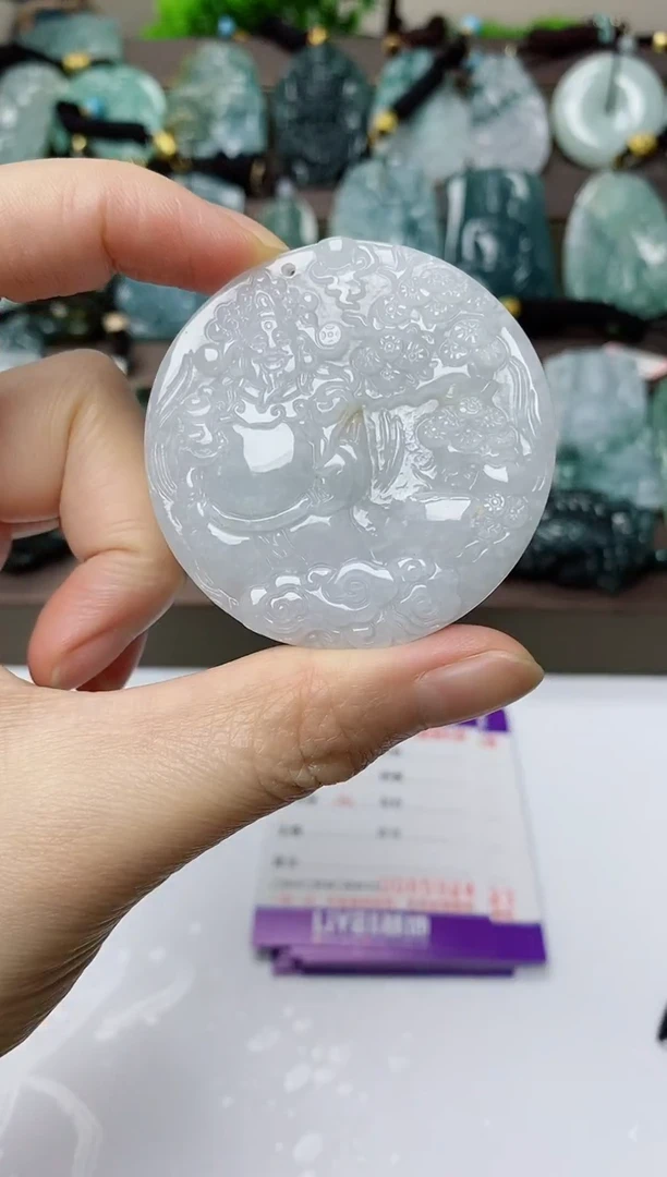 翡翠未镶嵌颈饰