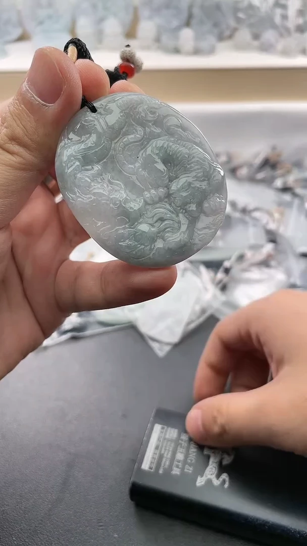 翡翠未镶嵌颈饰..../7/21/ 156