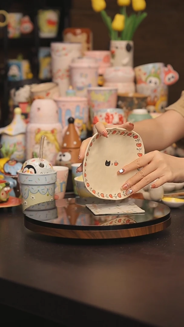 景德镇釉下彩绘设计师款式陶瓷