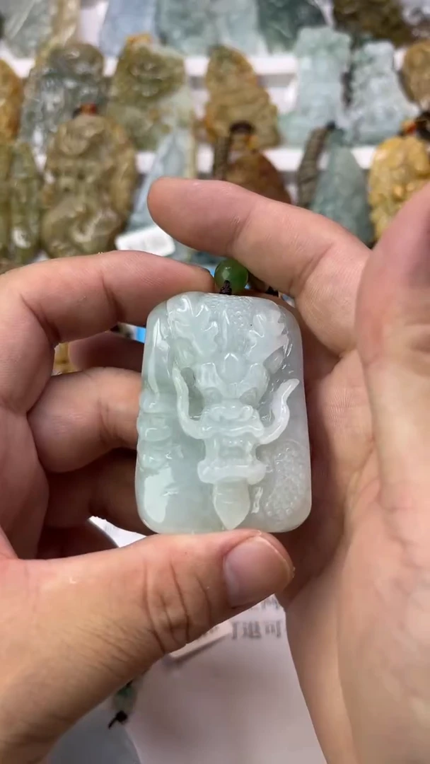 翡翠未镶嵌颈饰泽*天然翡翠