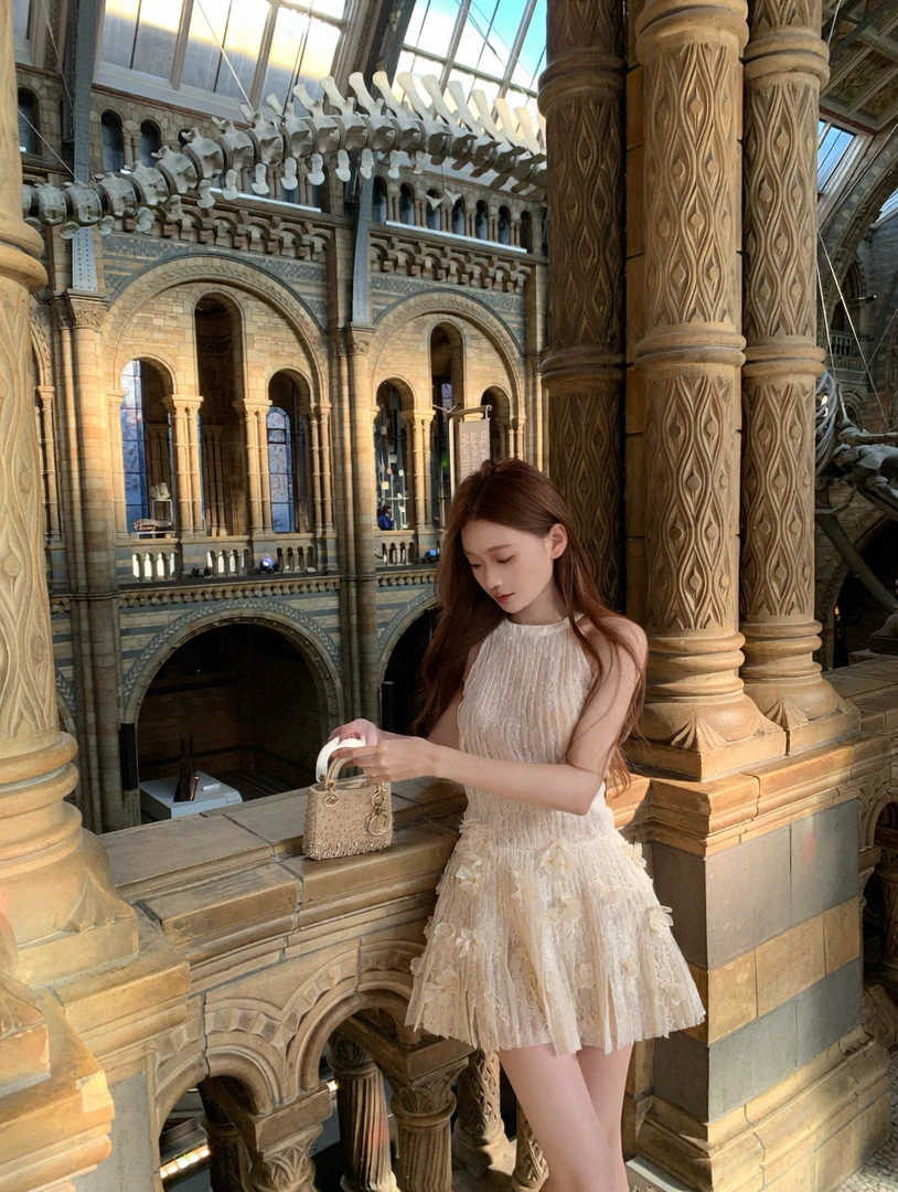 【文艺复兴的浪漫】气质重工立体花瓣连衣裙女夏季2025新款显瘦短裙