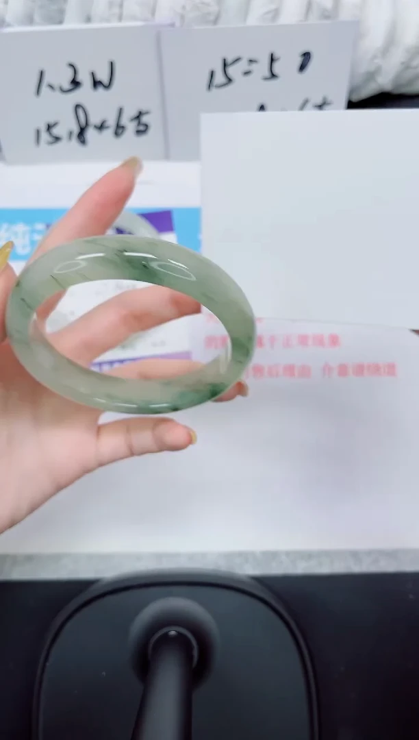 石英质玉手镯未镶嵌88