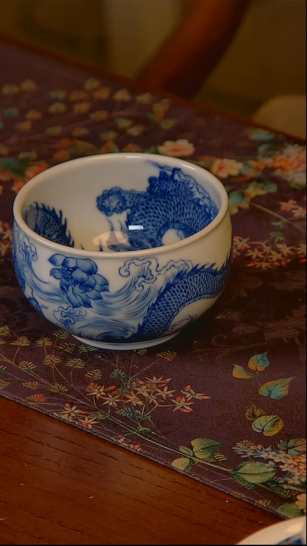 杯手工手绘杯杯很美丽