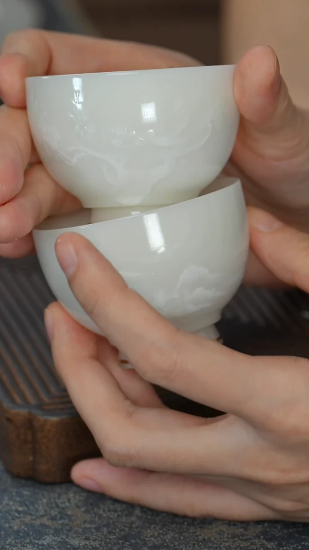 【冰种眉梢山水小杯对杯】【9西泠礼盒】