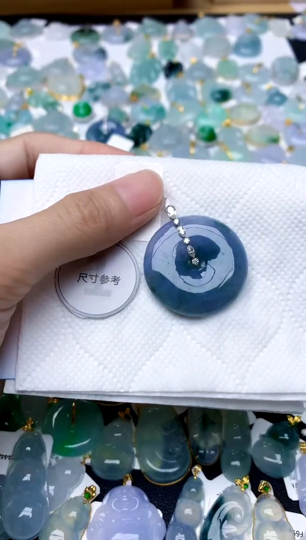 颈饰18K金镶嵌翡翠用***9天然A货翡翠