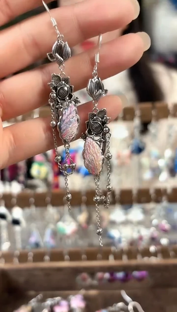 彩云南阁非遗老绣苗银饰品532