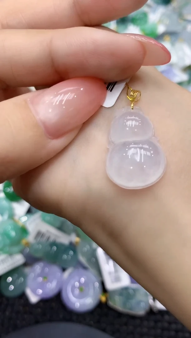 颈饰18K金镶嵌翡翠111111111111