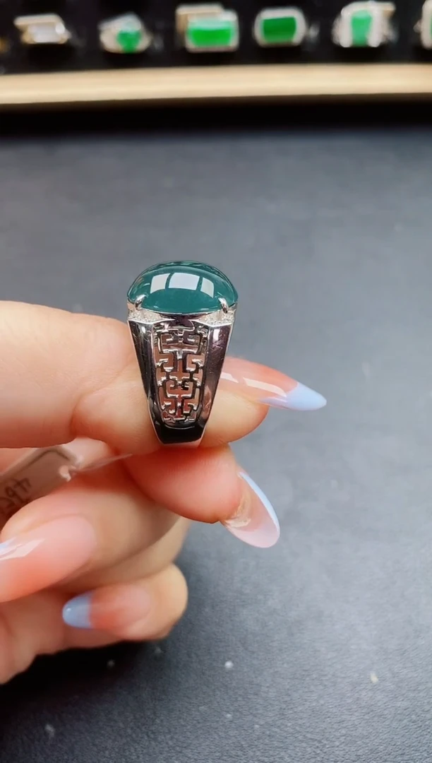 翡翠戒指银S925镶嵌12121