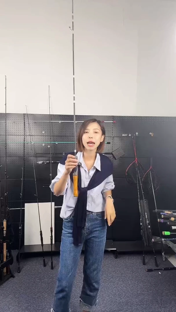 1.8m以下碳素（瑕疵杆没有售后 介意勿拍）多插节150变180直柄