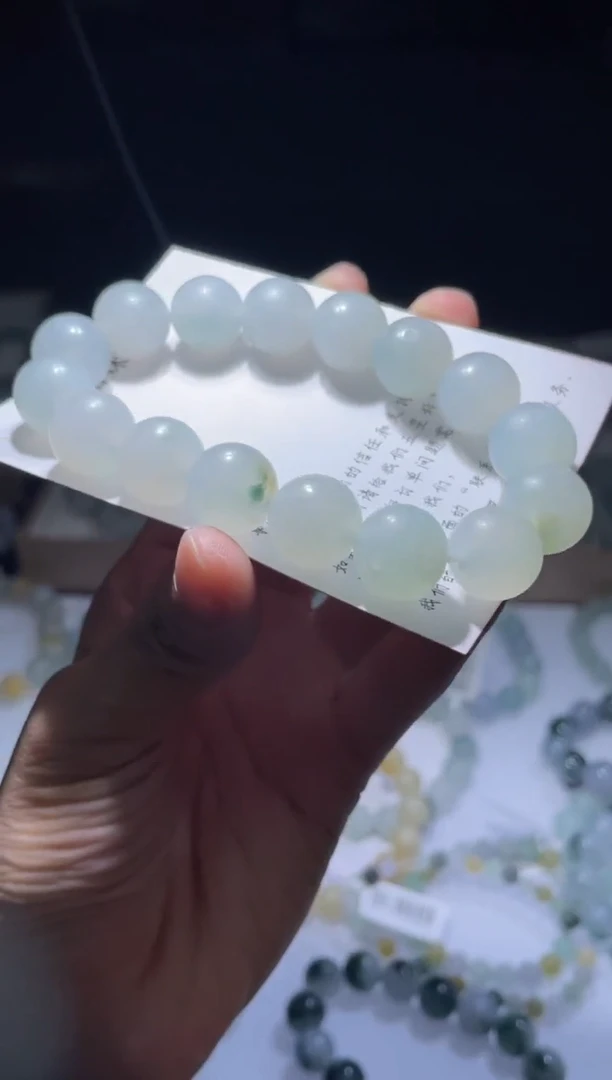 未镶嵌定制翡翠翡翠手串