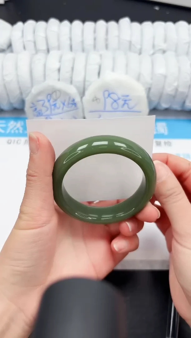 【闪购商品】石英质玉手镯未镶嵌11-58.3