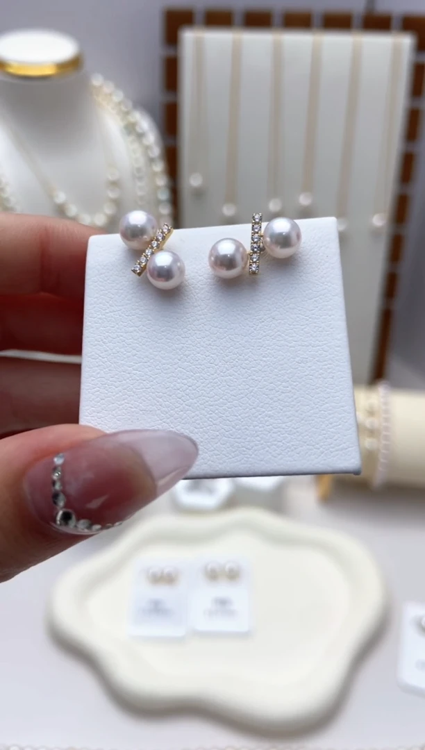 【闪购商品】海水珍珠耳钉18K金镶嵌天女彩凛5.5-6.0耳钉