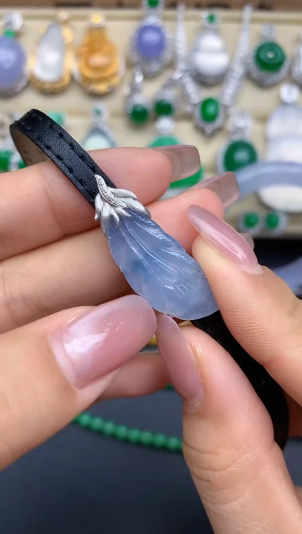 颈饰18K金镶嵌翡翠35-中国好珍宝