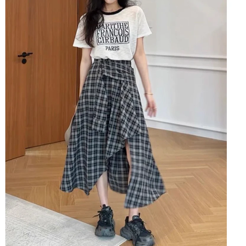 一整套ootd穿搭套装女2025新款短袖上衣+不规则格子半身裙两件套