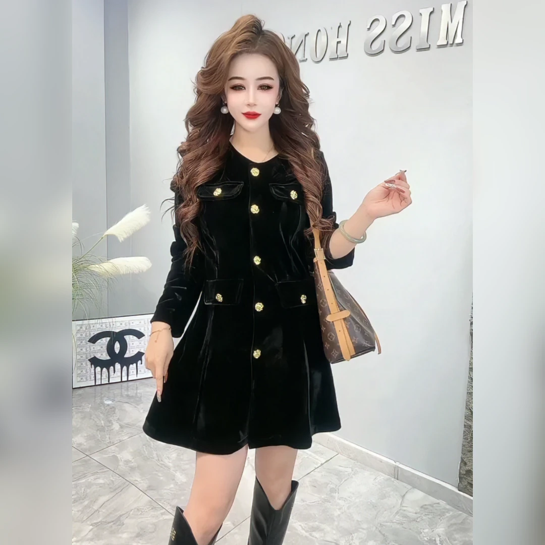 2025秋冬季新款丝绒法式千金复古风气质通勤连衣裙女小个子小黑裙