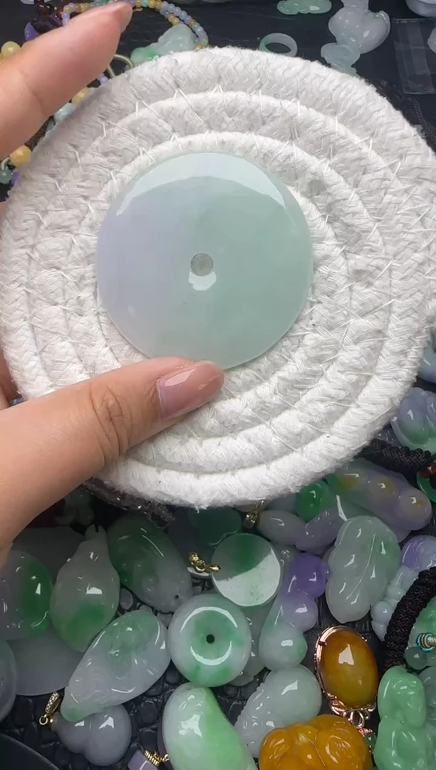 颈饰未镶嵌翡翠缅甸翡翠吊坠