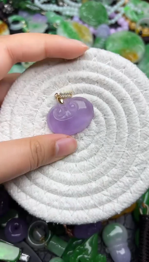 颈饰未镶嵌翡翠缅甸翡翠吊坠