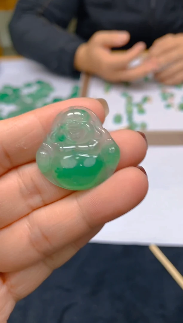 【闪购商品】石英质玉颈饰未镶嵌冰美人A货非洲翠