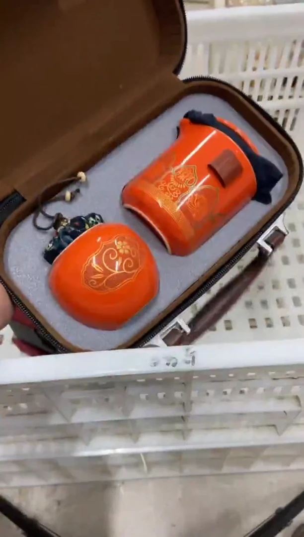 无运费险有瑕疵的摄影的产品有使用过的痕迹有点脏介意勿拍