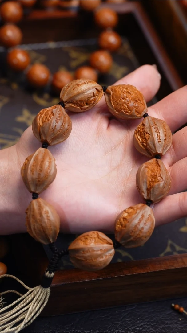 【闪购商品】橄榄核吊坠苏工橄榄核