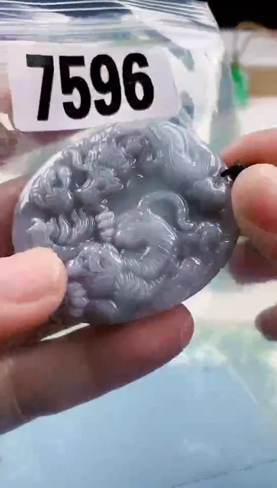 【闪购商品】翡翠挂件未镶嵌天然翡翠吊坠挂件