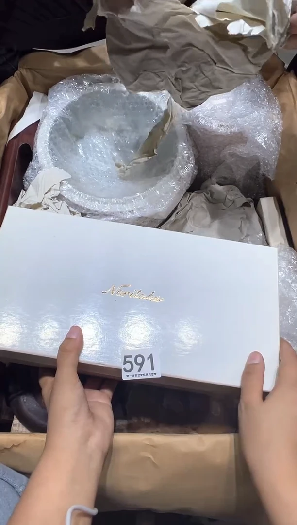 瓷片胡****姐591...............
