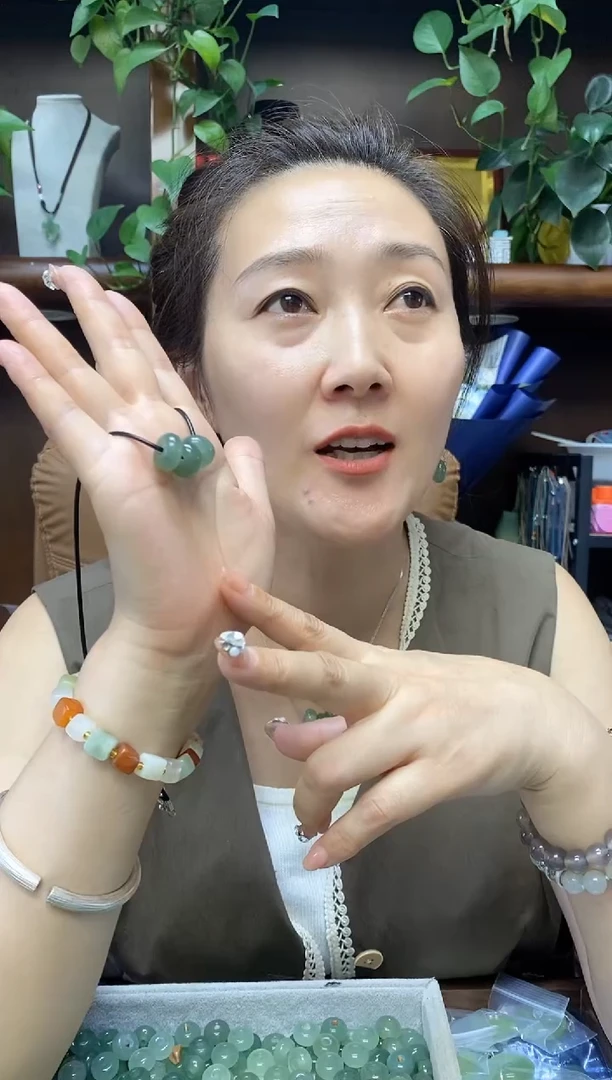 未镶嵌岫玉颈饰多样性发货其中发一