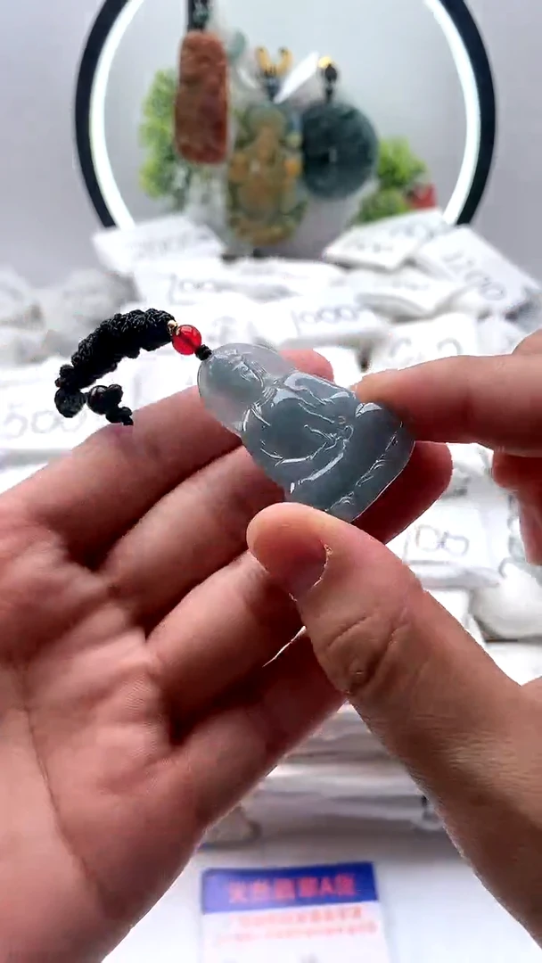 【闪购商品】翡翠颈饰未镶嵌小观音【品质一般能接受再拍】