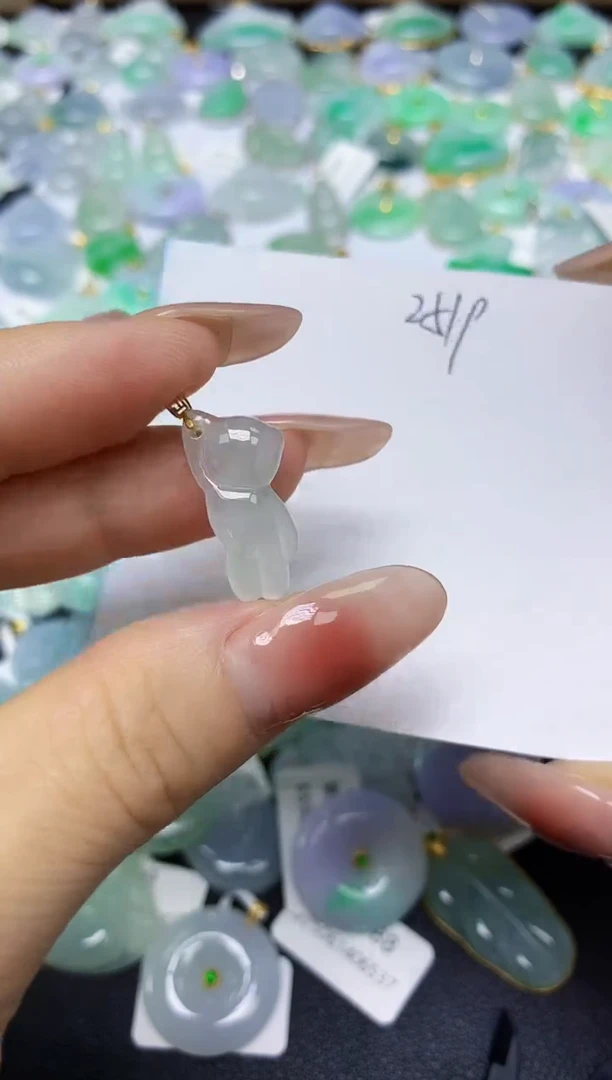 翡翠未镶嵌颈饰 天然缅甸翡翠A货