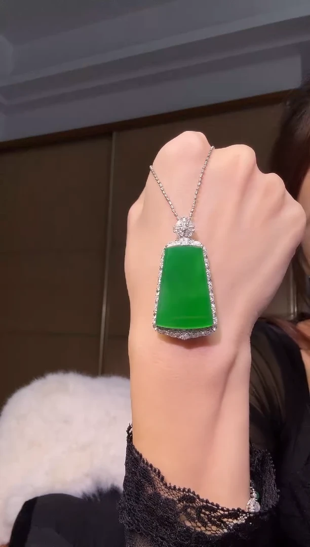 吊坠(不含链)18K金镶嵌翡翠天然翡翠吊坠